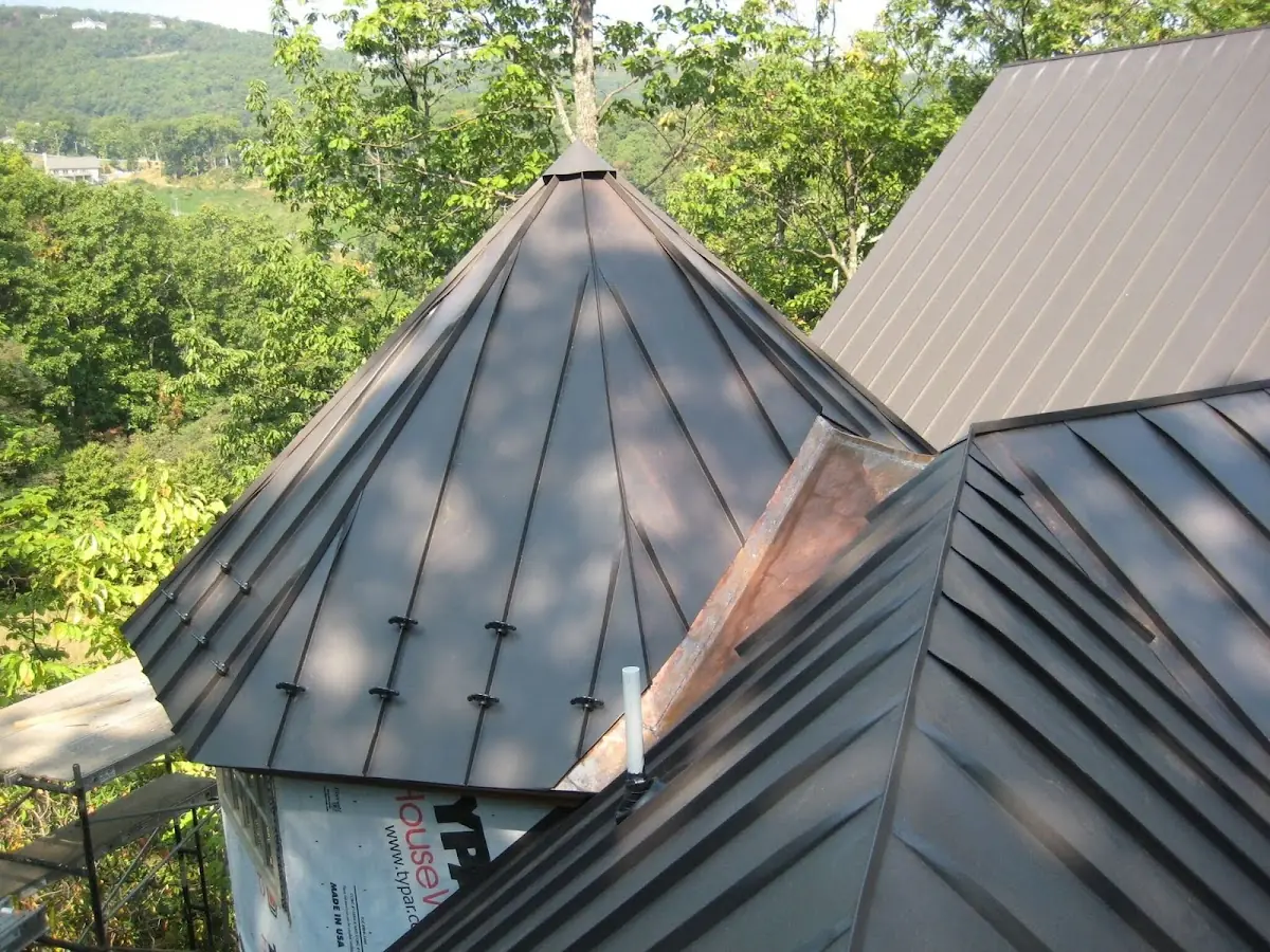 Professional Shingle Replacement & Repair by Craftsman Roofing in Coey